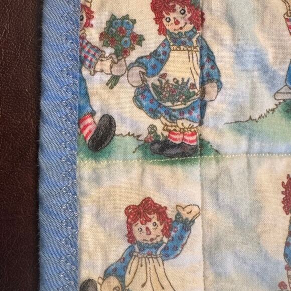 VTG Handmade Raggedy Ann Andy Playtime Pattern Blanket Quilted Crib 38 x 31 1/2" - Picture 5 of 8